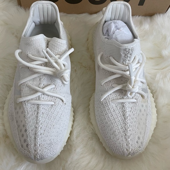 Yeezy - Picture 2 of 6